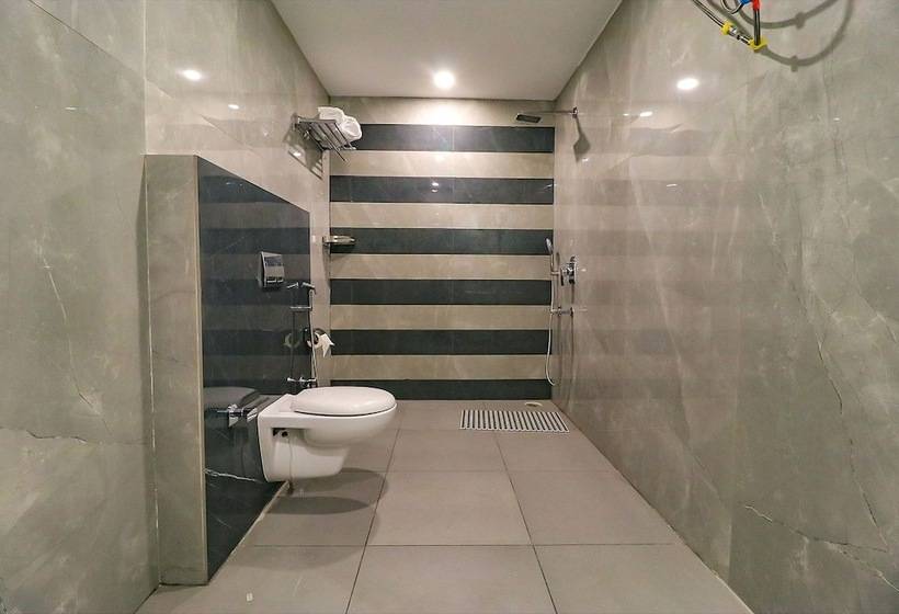 Люкс, Fabhotel Prime K9 Regency