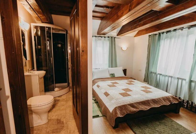اتاق استاندارد یک نفره, Pensiune și Camping Patru   Gheorgheni