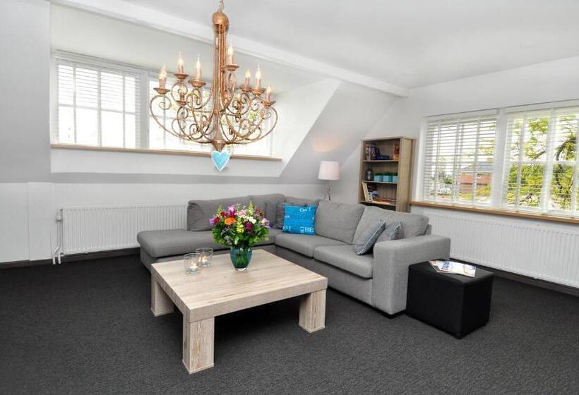 Апартаменты 2 Спальни, Boutique Hotel Herbergh Amsterdam Airport Free Parking