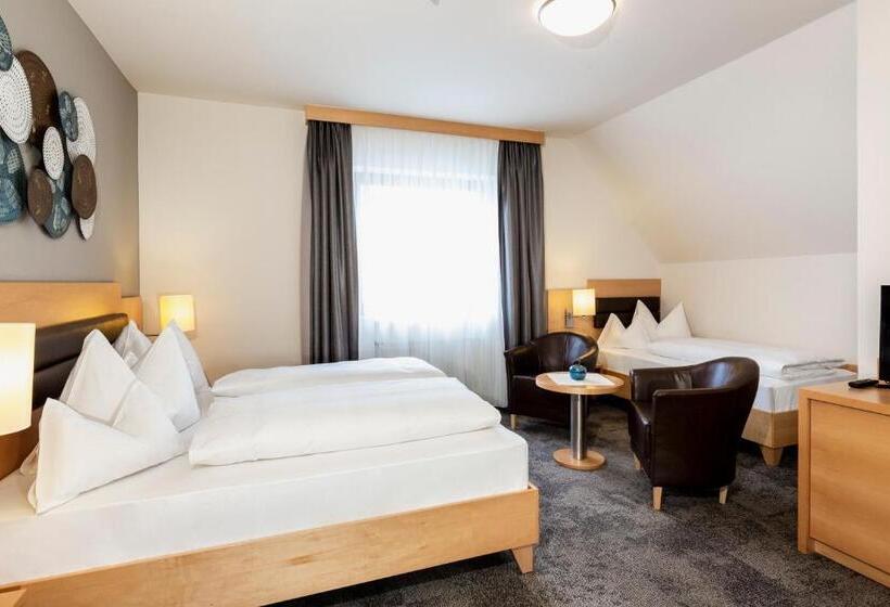 اتاق استاندارد سه نفره, Urdlwirt   Hotel & Restaurant