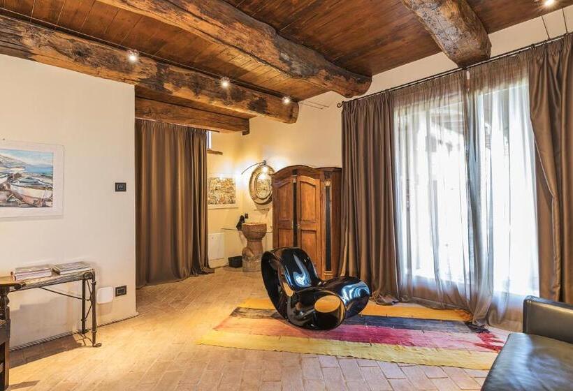 Люкс, Tenuta Le Cave