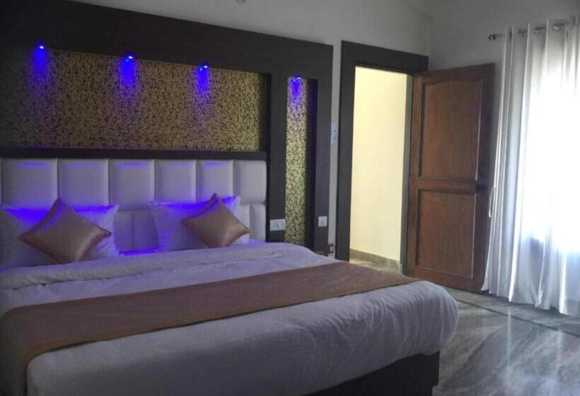 Номер Deluxe, Goroomgo Kavyansh Villa Bhimtal   Parking Facilities   Excellent Homestay Feel Like Home