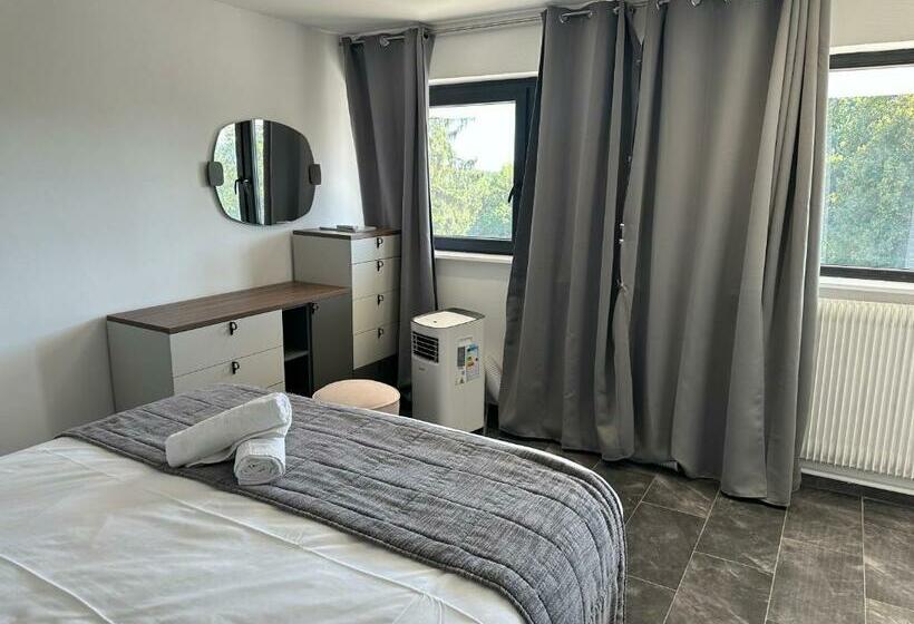 Люкс, Hôtel Parc Les Cigognes   Albé