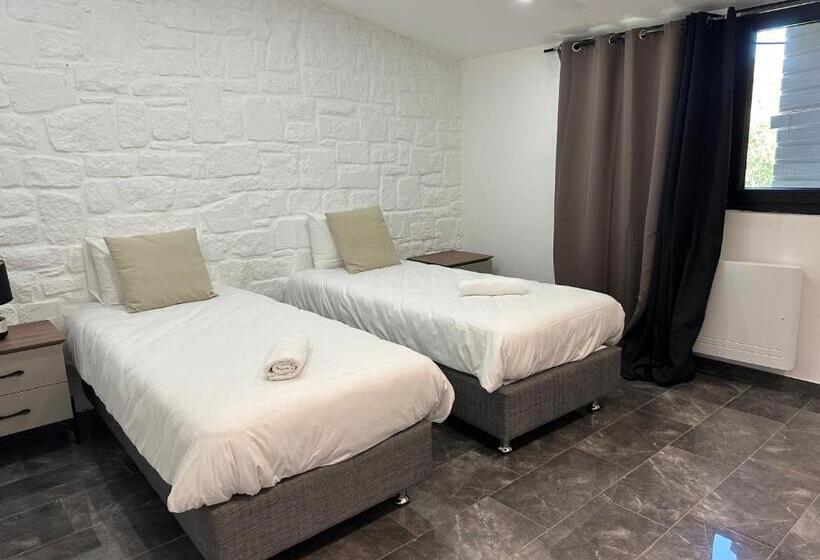 Люкс Дюплекс, Hôtel Parc Les Cigognes   Albé