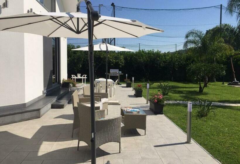 سوییت جونیور لوکس, B&b Villa Elena