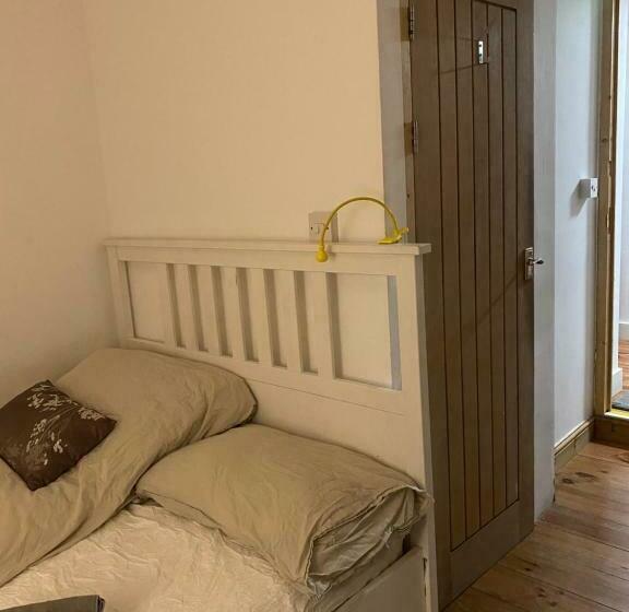 Номер Basic, Edinb&b