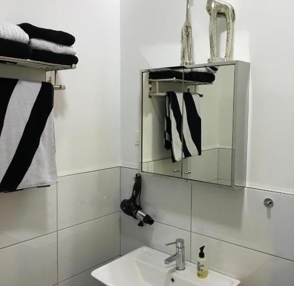 豪华工作室, High Level Apartment