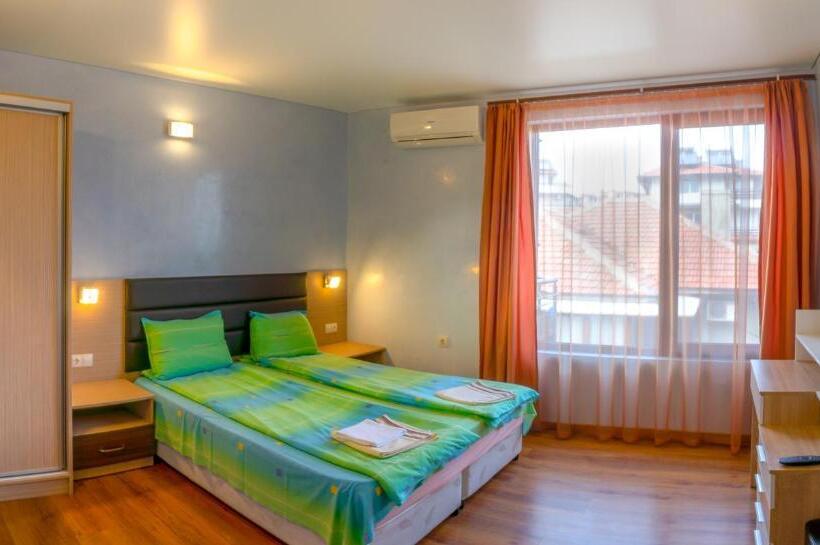 Апартаменты 1 Спальня Вид на Море, Guest House Karamihalevi