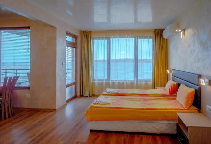 Апартаменты 1 Спальня Вид на Море, Guest House Karamihalevi
