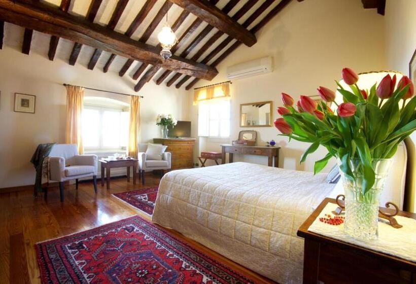Номер Стандарт, Relais Castello Di Razzano