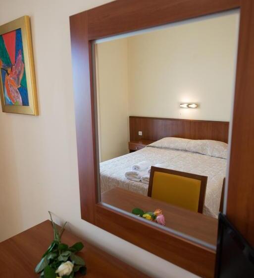 Апартаменты Deluxe 1 Спальня, Summertime Inn