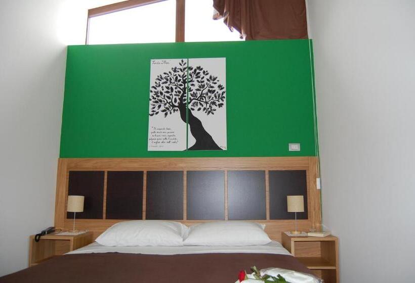 اتاق استاندارد, Terre Iblee Resort