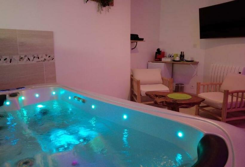 Номер Стандарт, Domaine De La Besnerie Gites Avec Spa Privatif à 10 Min Du Mont St Michel