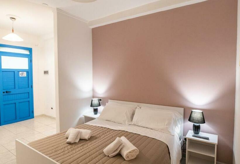 اتاق استاندارد, Ada Hotel & Apartments