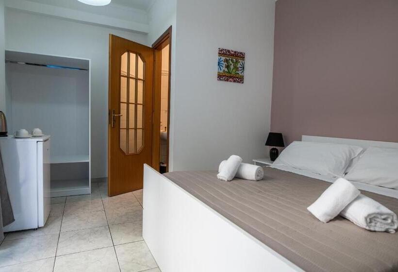 اتاق استاندارد, Ada Hotel & Apartments