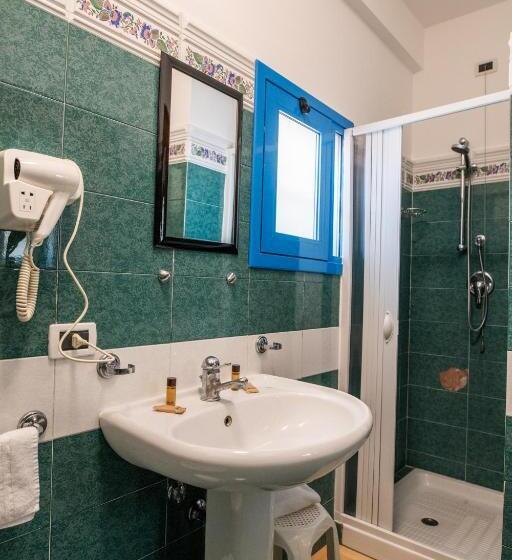 اتاق استاندارد سه نفره, Ada Hotel & Apartments