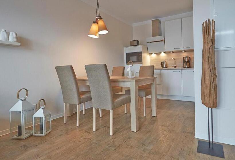 带1个卧室的带阳台的公寓, Aparthotel Waterkant Suites   Fewos Am Meer Mit Spa