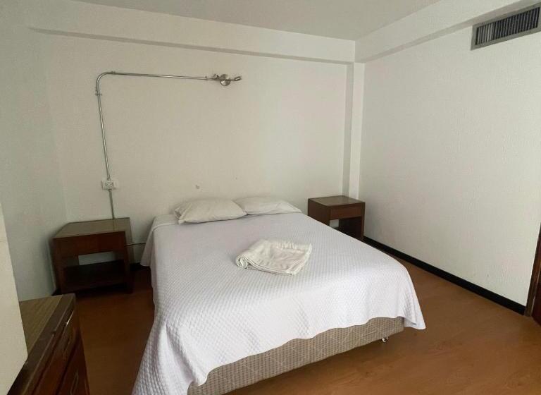 Comfort room with terrace, El Plaza Centro De Lima