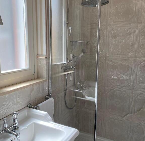 غرفة قياسية رباعية, Regal House Anzio Terrazzo