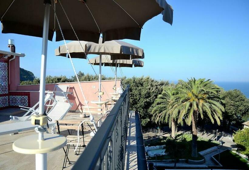 스탠다드 룸 킹사이즈 침대, L Orizzonte Relais Sirolo