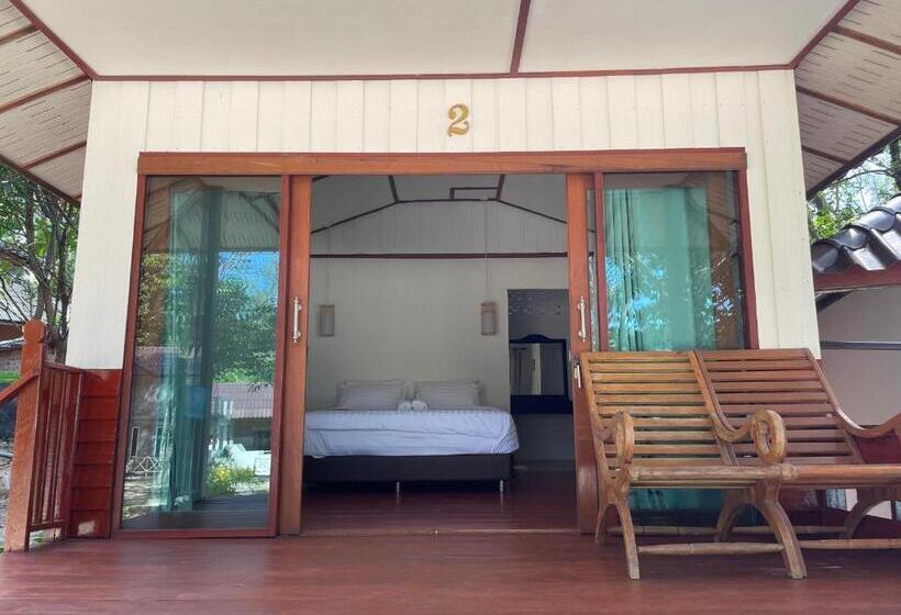 デラックスバンガロー, Marina Resort Koh Phayam Ranong