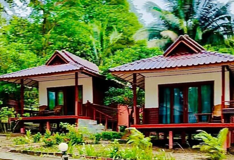 Бунгало Deluxe, Marina Resort Koh Phayam Ranong