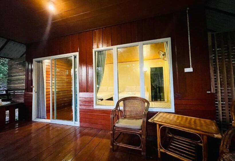 Семейный Номер Вид на Сад, Marina Resort Koh Phayam Ranong