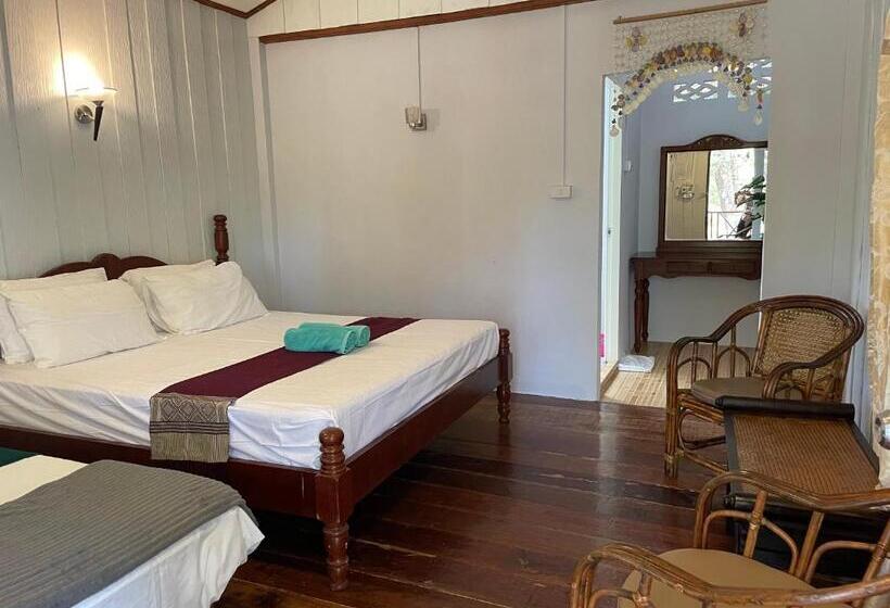 Бунгало Стандарт Вид на Море, Marina Resort Koh Phayam Ranong