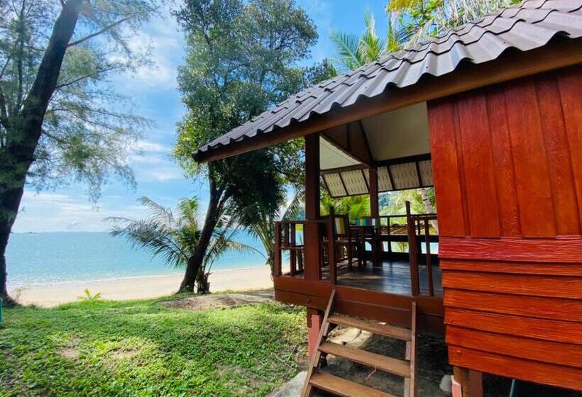 キングサイズベッドのスタンダードルーム, Marina Resort Koh Phayam Ranong