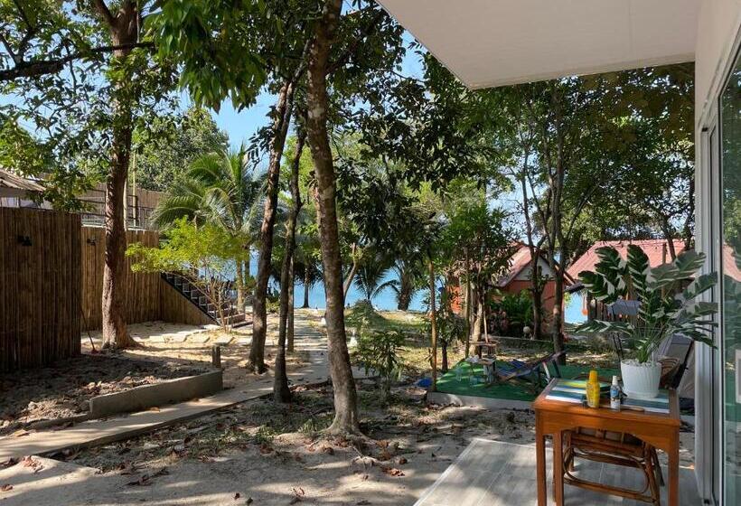 Бунгало Стандарт, Marina Resort Koh Phayam Ranong