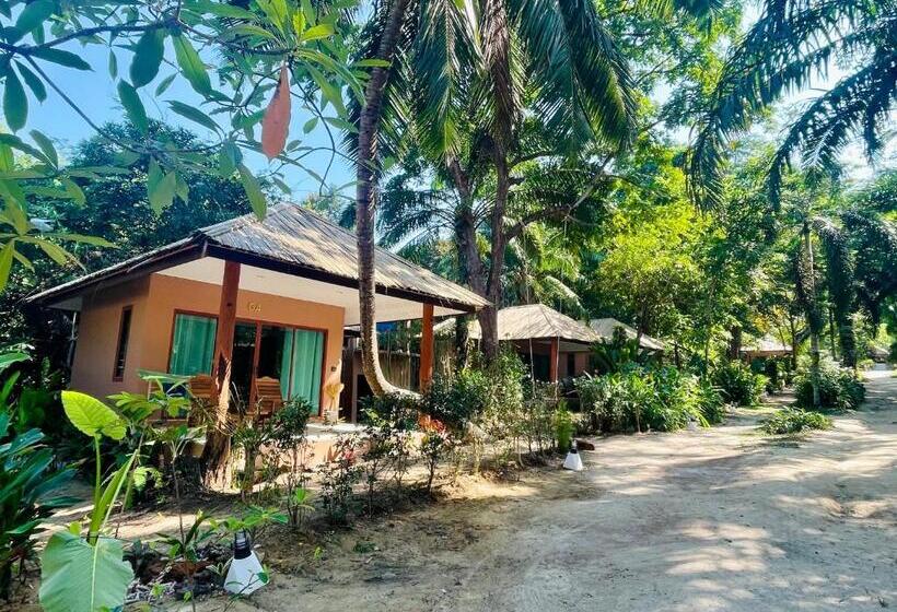 Номер Deluxe Вид на Сад, Marina Resort Koh Phayam Ranong