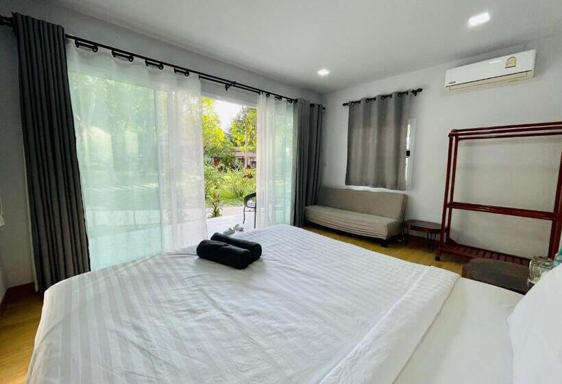 Бунгало Стандарт, Marina Resort Koh Phayam Ranong