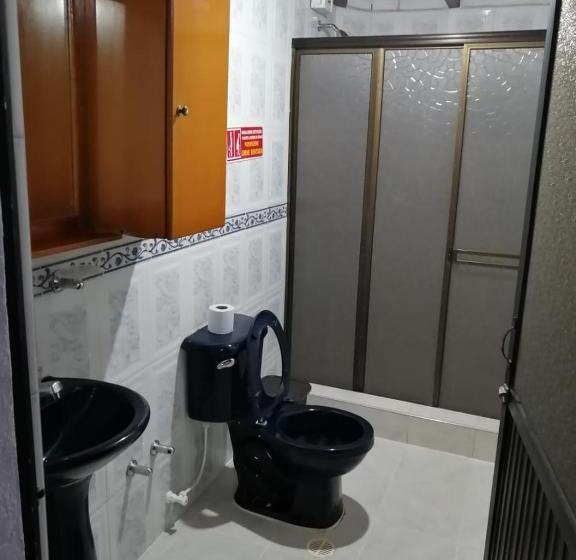 Номер Стандарт Совместная Ванная, Hostal Colombian Gold