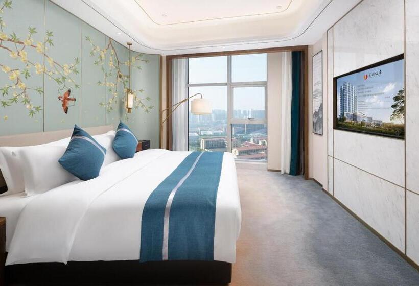 سوییت لوکس, Luzhou Jianguo