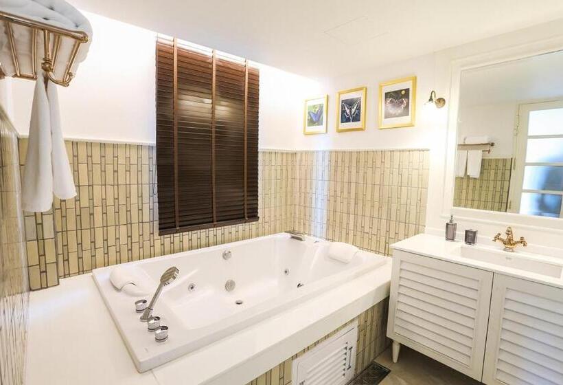 Полулюкс, Buri Sriping Riverside Resort & Spa   Sha Extra Plus