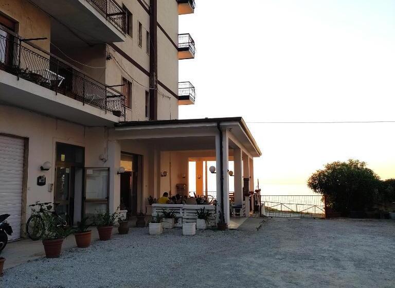 片側に海が見えるデラックスルーム, B&b Domus Piedigrotta