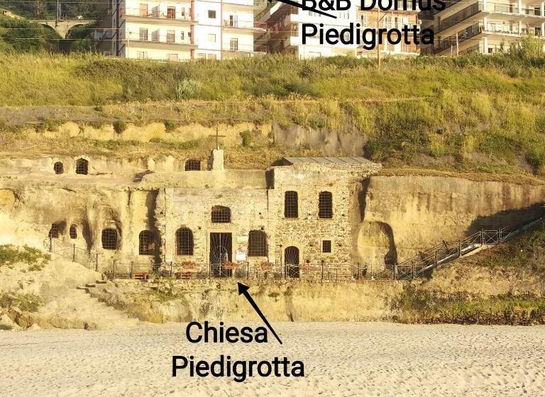 片側に海が見えるデラックスルーム, B&b Domus Piedigrotta