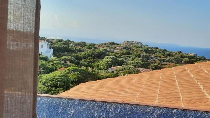 اتاق لوکس با چشم‌انداز دریا, B&b Monte Becco