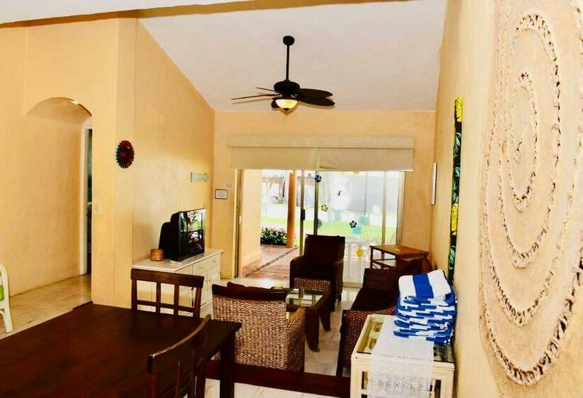 ガーデンビュースタンダード４ベッドルーム, Villa Para 5 Personas 4 Adultos Y 1 Menor En Hotel Tsoro Ixtapa Wifi Gratis
