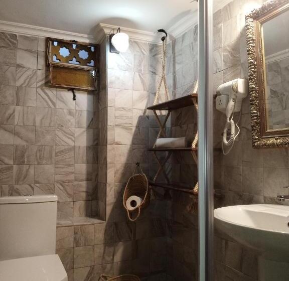 חדר סופריור עם מיטת קינג, Riad Dar Ouezzani