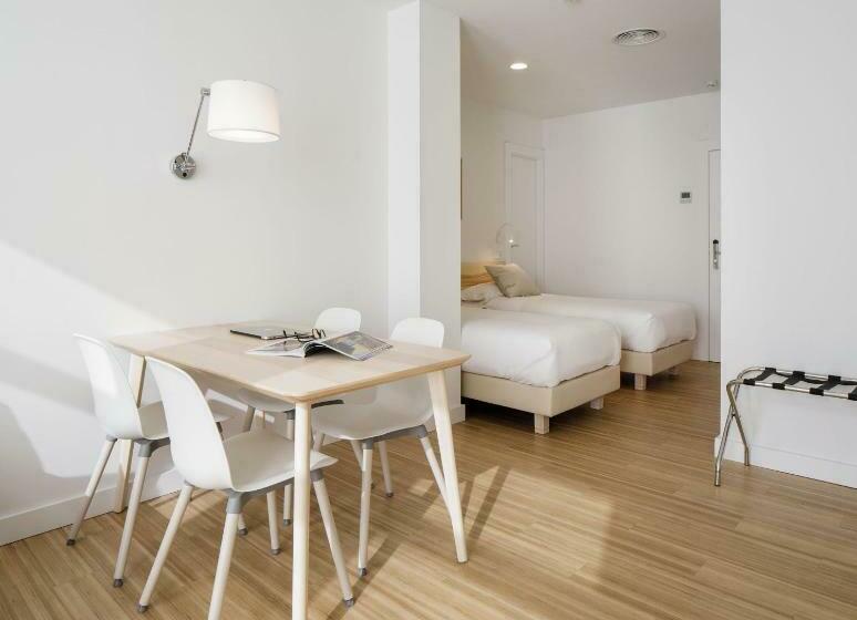 استودیوی استاندارد, Mush Room Apartamentos