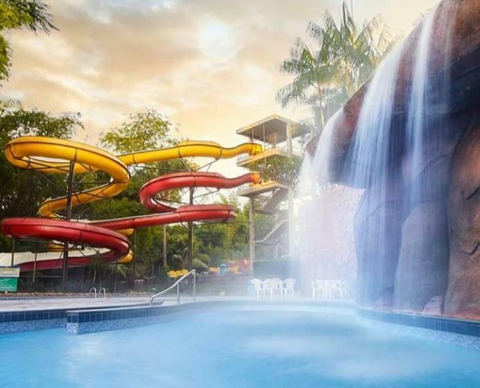 סוויטה, Golden Dolphin Grand