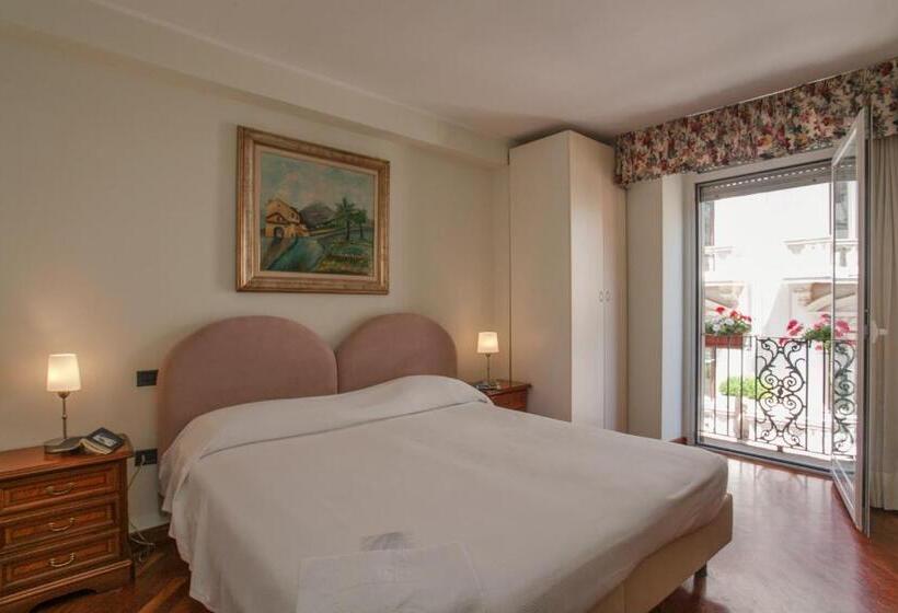 اتاق سوپریور, Zodiacus Residence