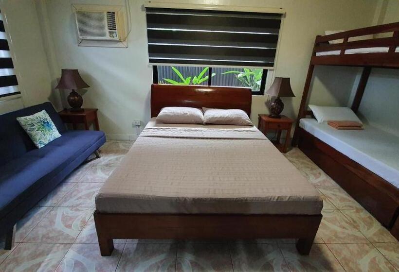 Семейный Номер, Unk S House Homestay