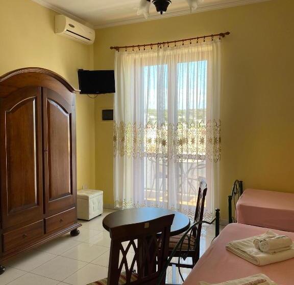 Трехместный Номер Deluxe Вид на Море, Belvedere4colonne B&b Rooms And Suite