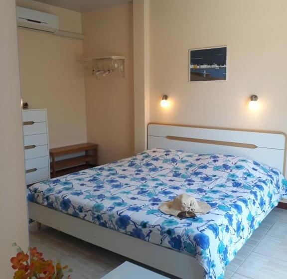 Бунгало Deluxe, Belinda Home
