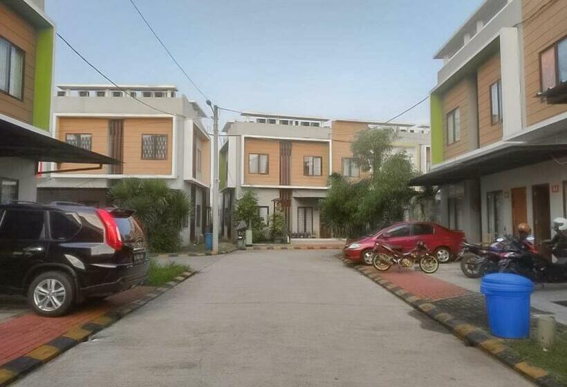 Номер Стандарт Индивидуальный, Colombus Residence Karawang Mitra Reddoorz