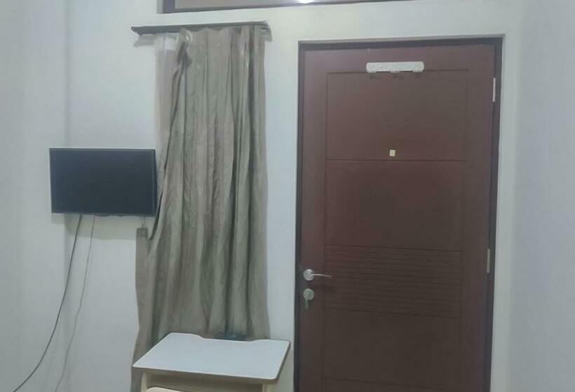 Номер Стандарт Индивидуальный, Colombus Residence Karawang Mitra Reddoorz