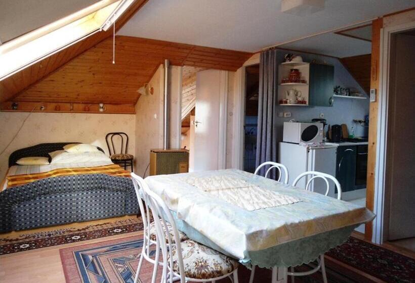 Family Suite, Károly Vendégház