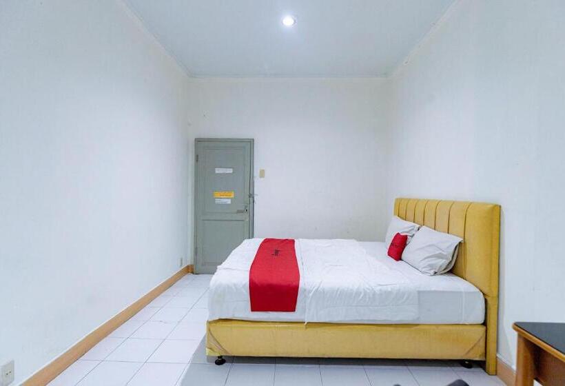 חדר אקונומי, Reddoorz Plus @ Jalan Iskandar Muda Medan